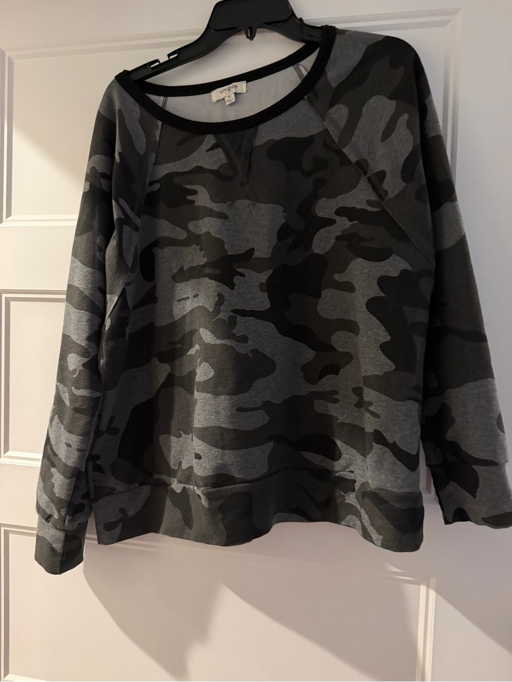 Womens Camo Pullover Sweatshirt - Gray/Black